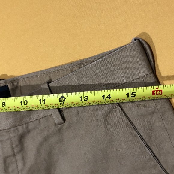 H&M Mens 33R Chino Khaki Tan Flat Front Cotton Blend Stretch Shorts - Picture 3 of 5